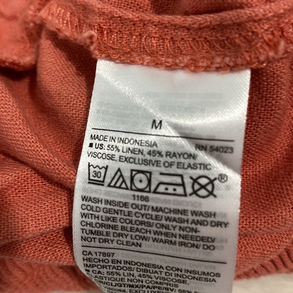 Old Navy sugarpop romper. Size medium - Picture 8 of 12